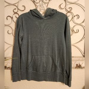 🦄 Essentials by Full Tilt pullover in green